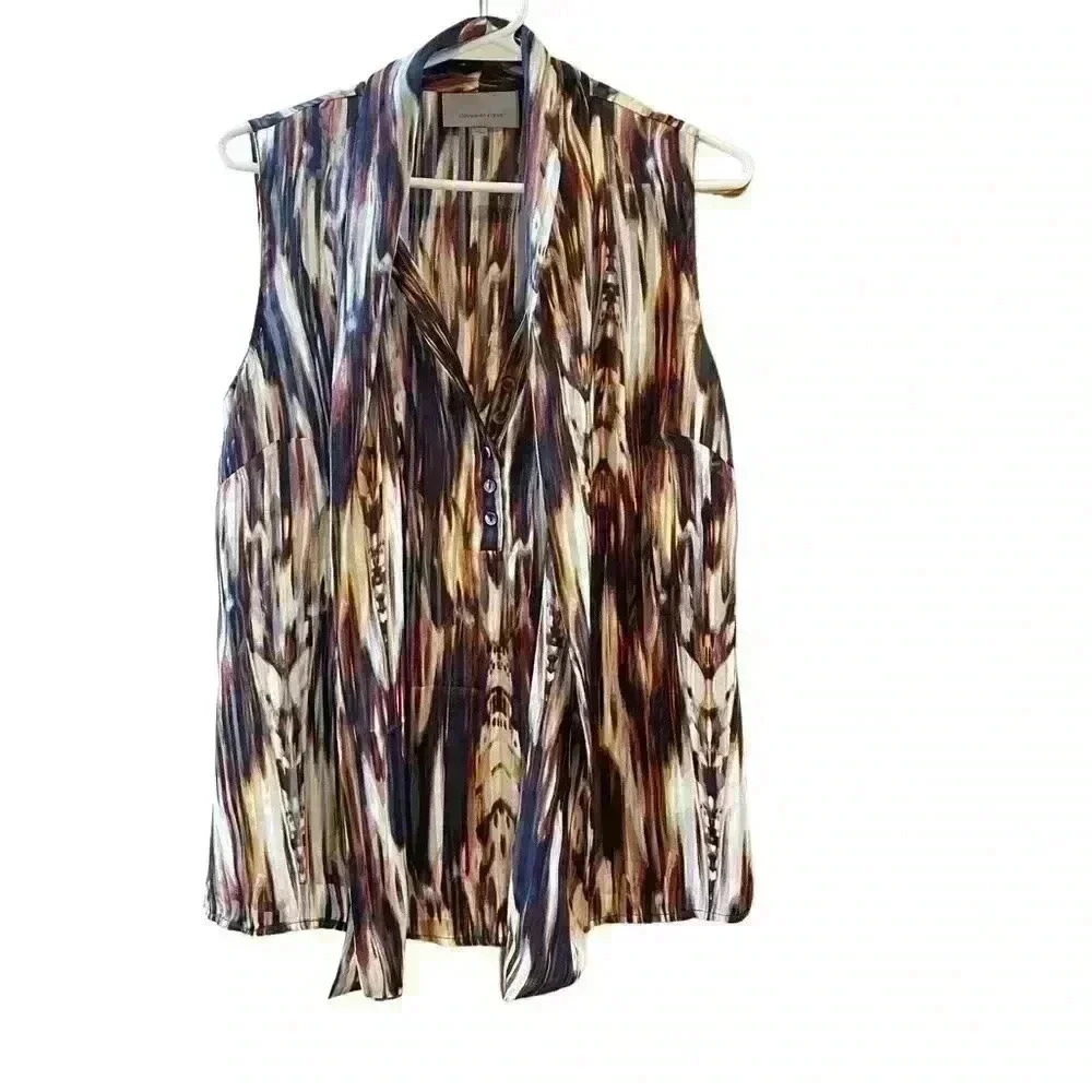 Classique Entier Sleeveless Multicolor/Watercolor 100% Silk Top in a size small.